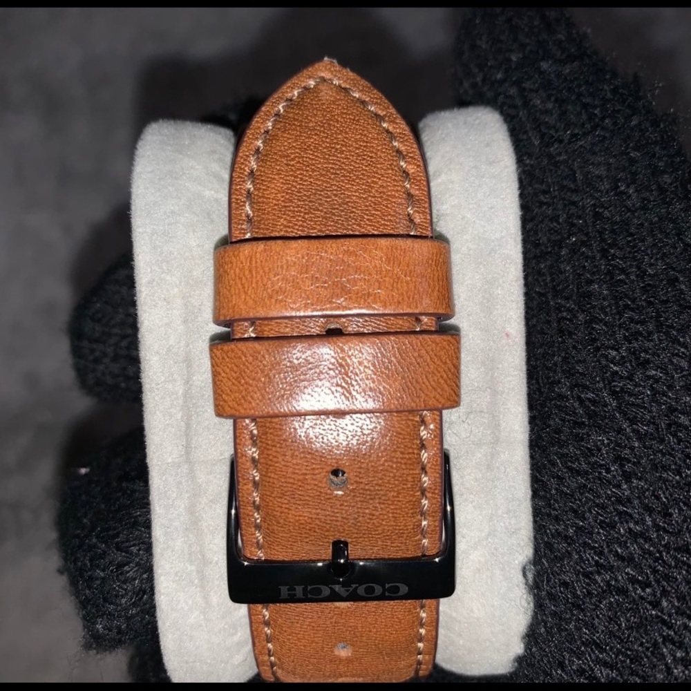 Coach, One Size, leather band and black watch - Picture 2 of 2